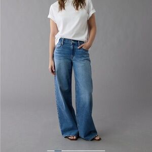 AE strigid low rise ultra wide jeans size 2 xlong nowt